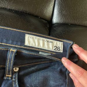 Skinny jeans barely worn excellent condition